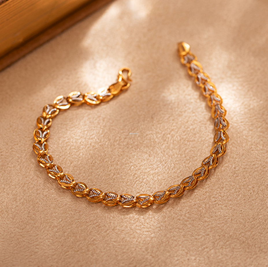 Juana Leaf 22KT Gold Bracelet